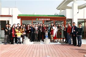 導光筒伴你走過擼起袖子加油干的日子 導光筒伴你走過擼起袖子加油干的日子