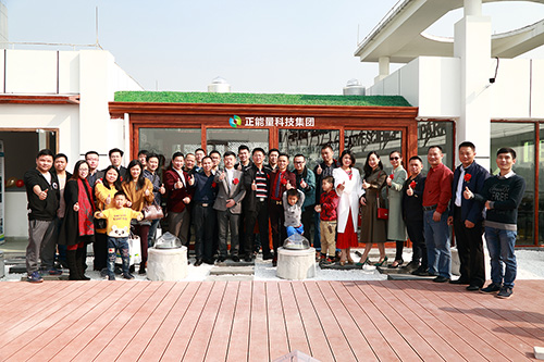 導(dǎo)光筒伴你走過擼起袖子加油干的日子 導(dǎo)光筒伴你走過擼起袖子加油干的日子