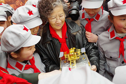 任弼時之女任遠芳女士 任弼時之女任遠芳女士